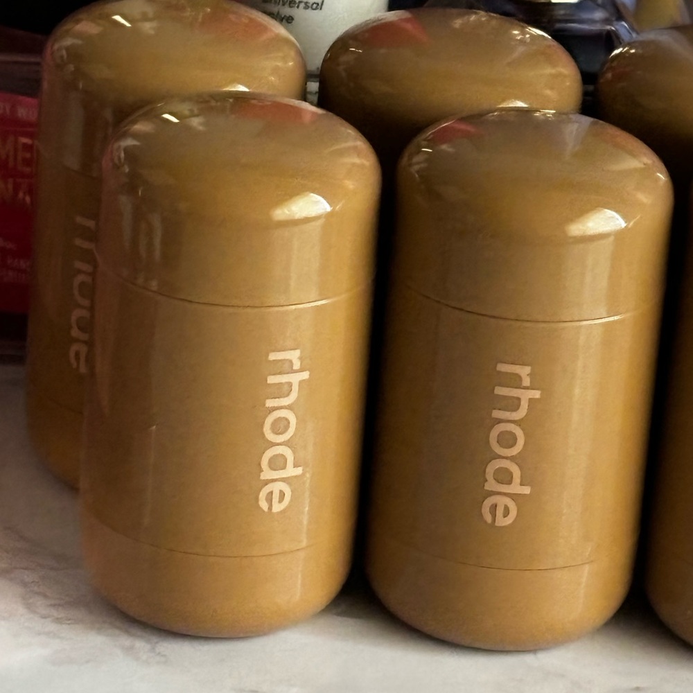 rhode pocket blush in shade freckle